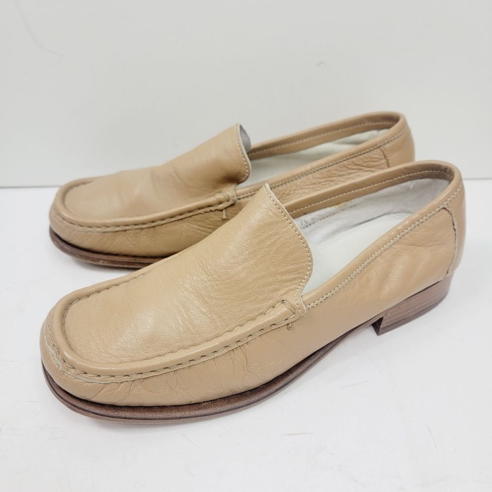 Vintage Coach Made in Italy Soft Beige Leather Loafer Flar  Size 7.5